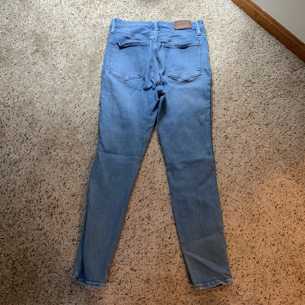 *Flawed* Madewell 10” High Rise Skinny Light Wash- 28 - Picture 2 of 9